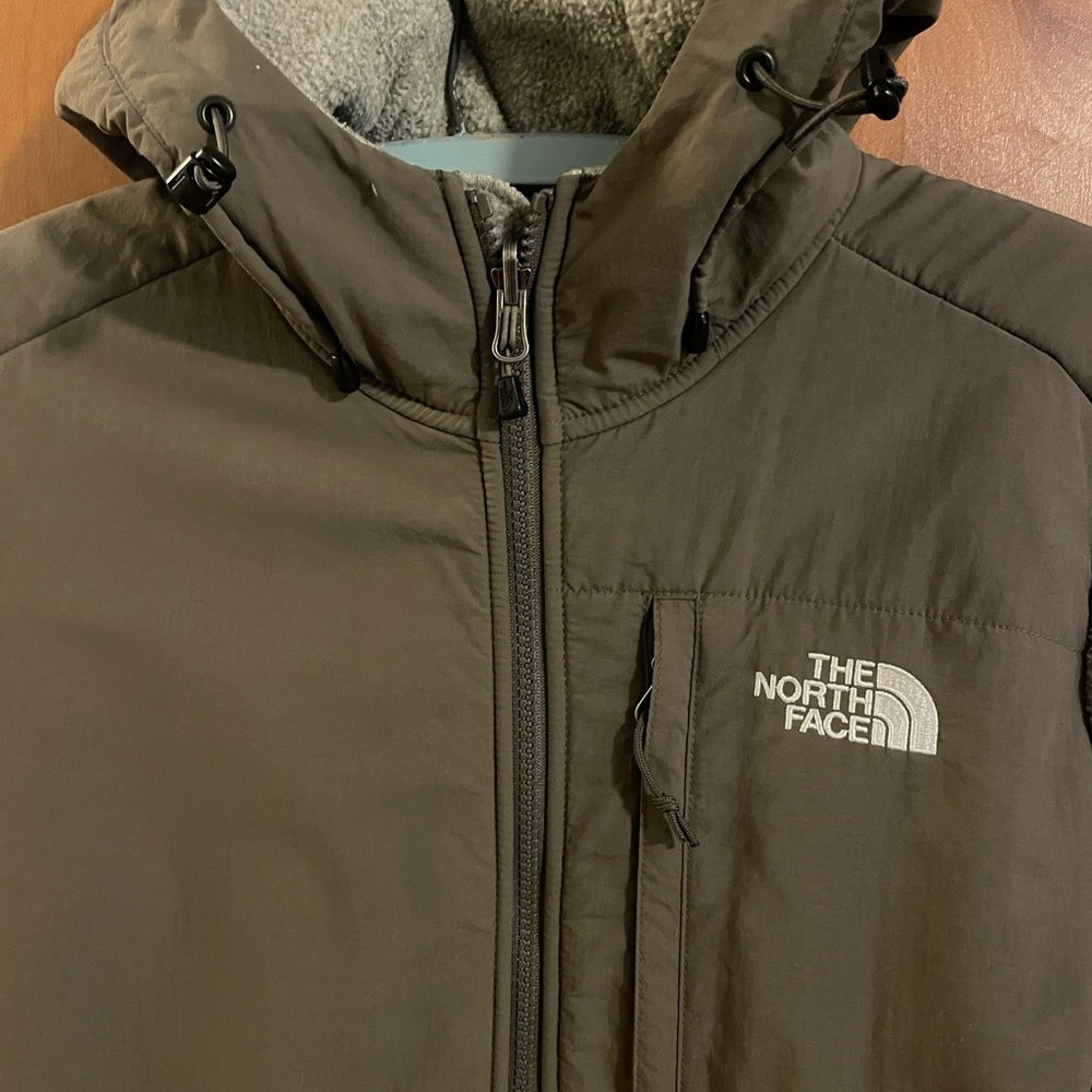 The North Face jacket Sz M. Good condition, very warm.